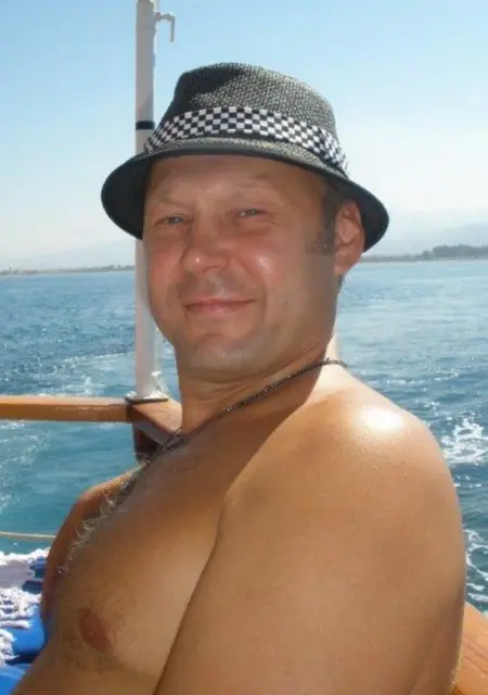 Sergey из Харькова, ищу на сайте постоянные отношения