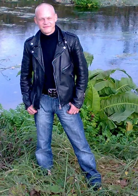 Максим из Каменского, ищу на сайте знакомства на одну ночь