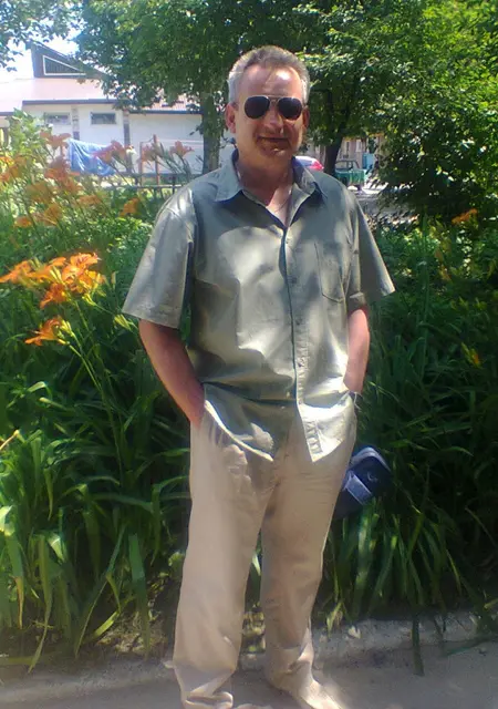 Олег из Нововолынска, ищу на сайте знакомства на одну ночь