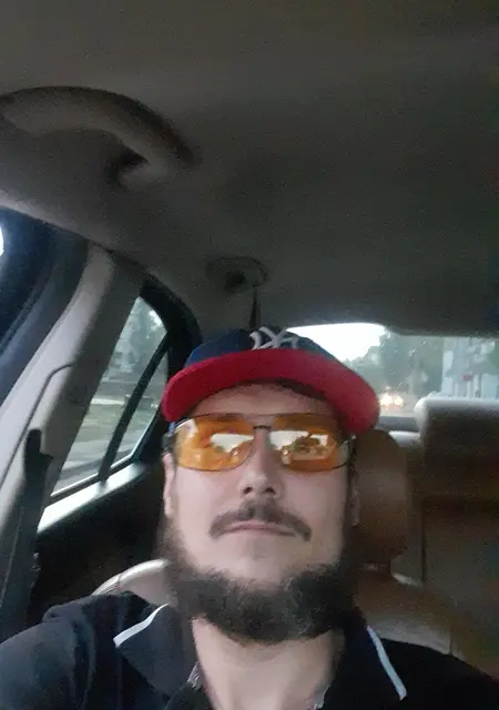 Макс з Миколаєва, шукаю на сайті дружбу