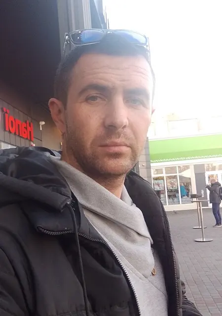 Сергей из Херсона, ищу на сайте знакомства на одну ночь