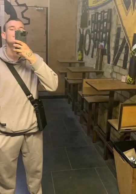 Я Макс, 20, из Харькова, ищу знакомства без обязательств