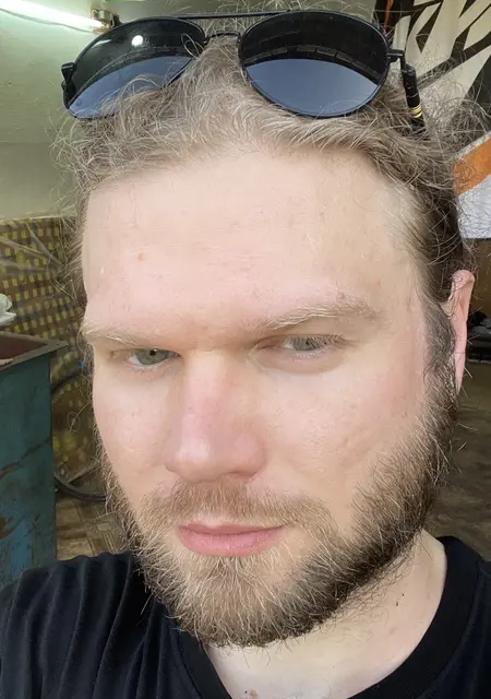 Александр из Амстердама, ищу на сайте постоянные отношения