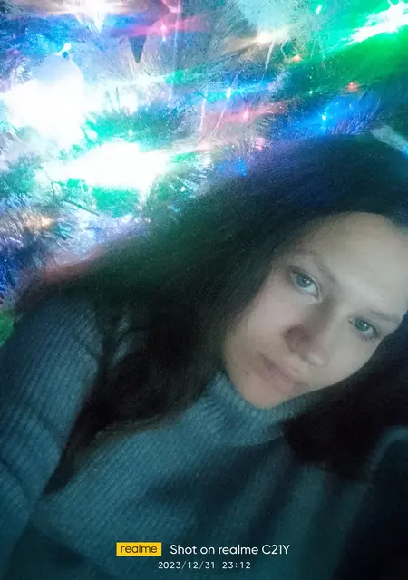 Аня из Горловки, ищу на сайте приятное времяпровождение