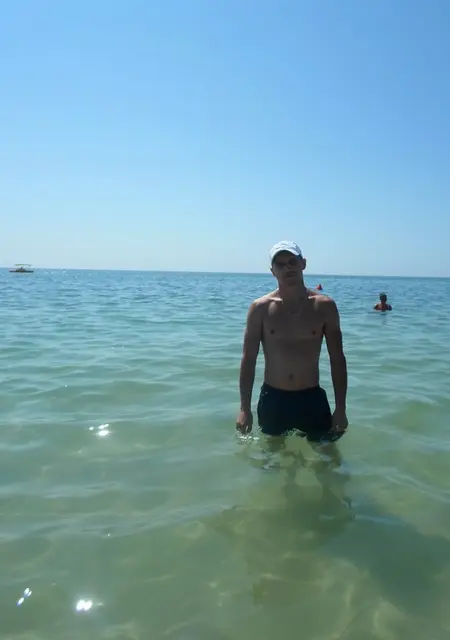 Slava из Жлобина, ищу на сайте приятное времяпровождение