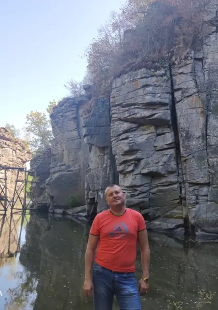 Я Владимир, 43, знакомлюсь без обязательств в Черкассах