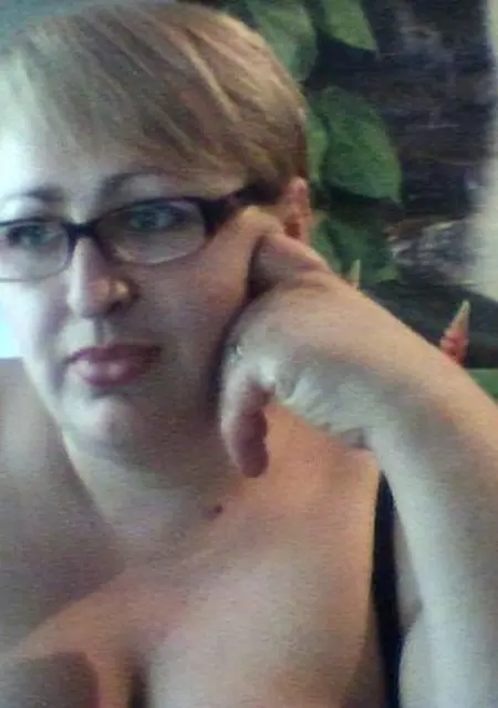 Юлия из Конотопа, ищу на сайте общение