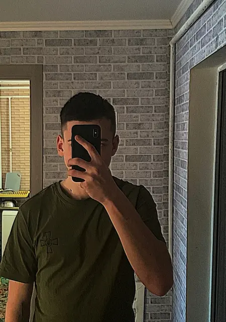 Я Arni, 20 років з Житомира, шукаю знайомства на одну ніч