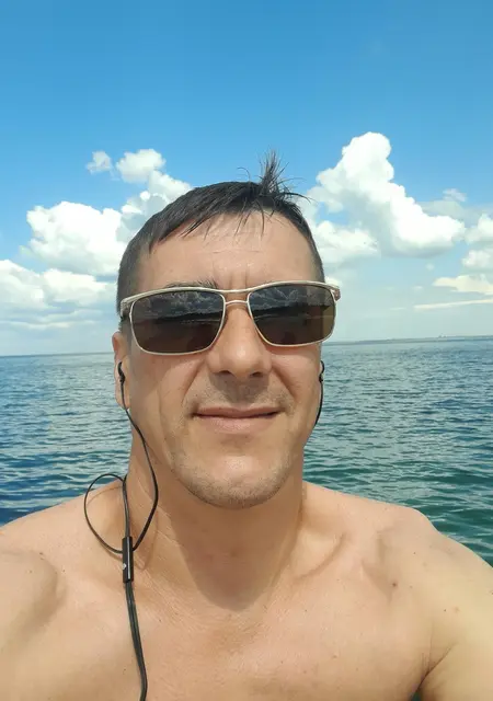 Я Валерий, 42, из Одессы, ищу знакомство для постоянных отношений