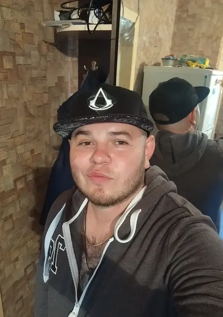 Я Виталий, 34, из Горловки, ищу знакомство для постоянных отношений