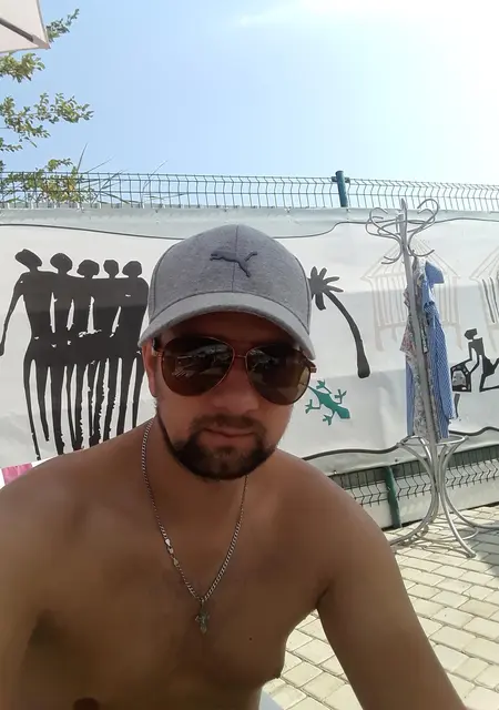 Я Коля, 34, из Измаила, ищу знакомства без обязательств