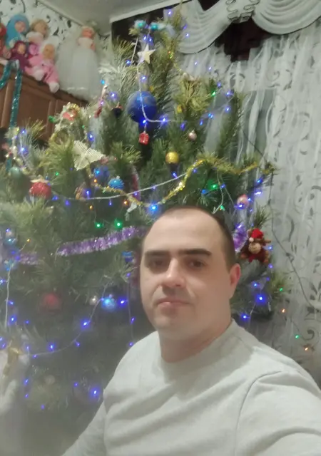 Я Дмитрий, 36, знакомлюсь без обязательств в Чутове