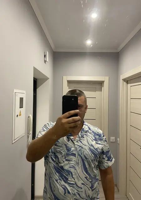 Саша из Хмельницкого, мне 38, познакомлюсь без обязательств