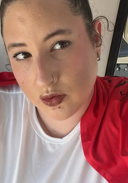 Soy Dream Curvy, 28 años de Barcelona, busco conocer gente para chatear