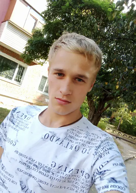 Artem из Сум, ищу на сайте знакомства без обязательств