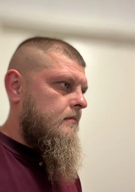 Я Александр, 41, из Житомира, ищу знакомства без обязательств