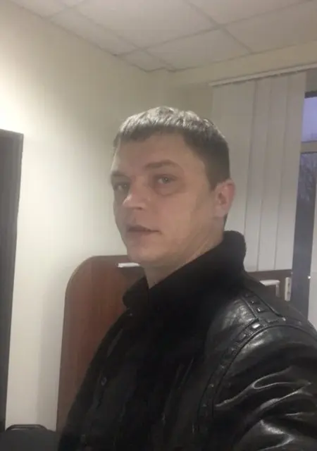 Коля з Хмельницького, мені 41 років, познайомлюсь на одну ніч