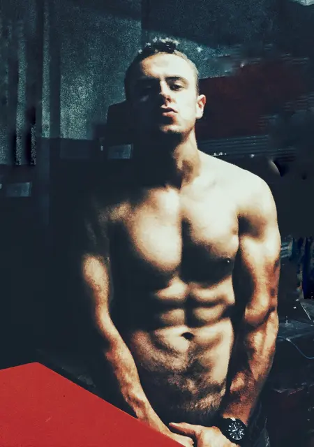 Nikolai из Одессы, мне 29, познакомлюсь на одну ночь