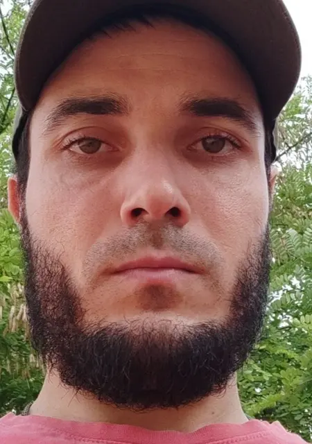 Я Николай, 29, знакомлюсь без обязательств в Херсоне