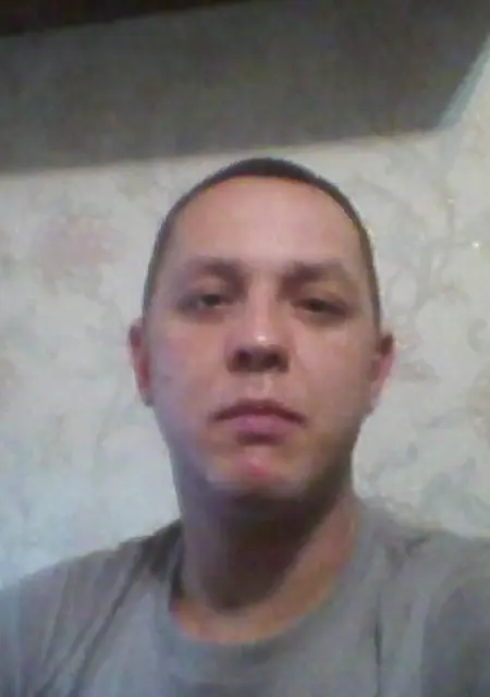 Я Саша, 47, из Кривого Рога, ищу знакомства без обязательств