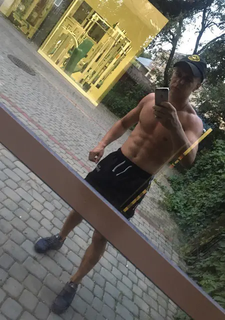 Ярослав из Луцка, ищу на сайте приятное времяпровождение