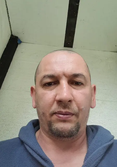 Я Андрей, 47, из Черновцов, ищу знакомства без обязательств