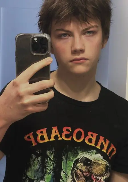 Я Daniil, 18, знакомлюсь для совместных путешествий в Мерсине