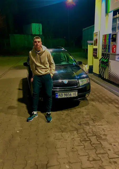 Костя из Костополя, мне 22, познакомлюсь без обязательств