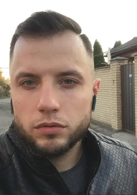 Саша из Запорожья, мне 32, познакомлюсь на одну ночь