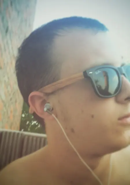 Aleksandr из Дружковки, мне 28, познакомлюсь без обязательств