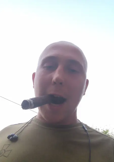 Никита из Доброполья, ищу на сайте знакомства на одну ночь