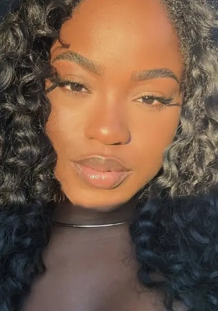 Nubia из Оливейра, ищу на сайте знакомства на одну ночь