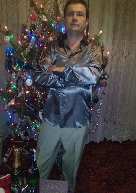 Я Юрий, 52 років, знайомлюсь для спілкування у Дніпрі