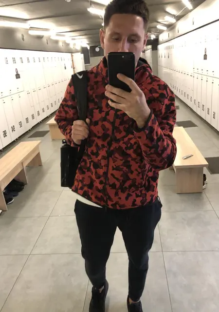 Я Anton, 31, из Ровно, ищу знакомства на одну ночь