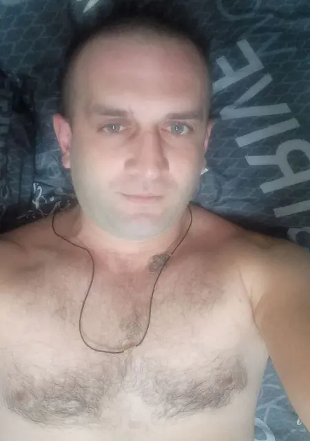 Я Андрей, 36 років з Луганська, шукаю знайомства без зобов'язань