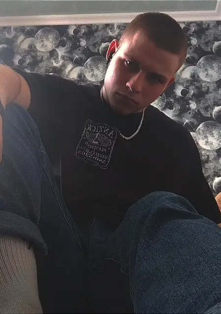 Killme из Стаханова, мне 23, познакомлюсь на одну ночь