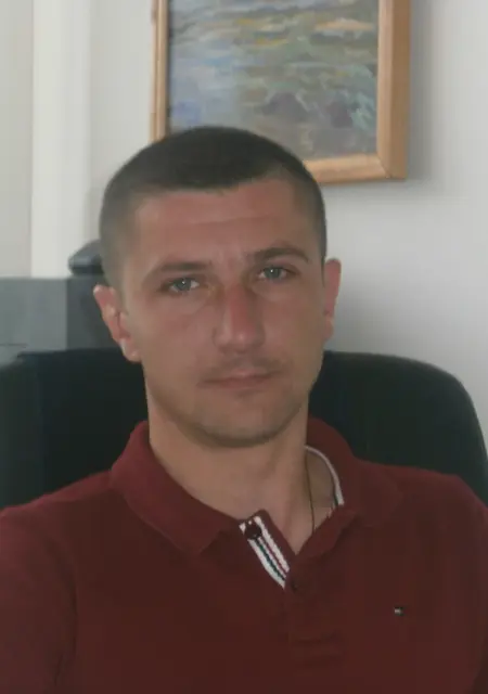 Виктор из Ужгорода, мне 43, познакомлюсь на одну ночь