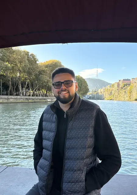 Max из Тбилиси, мне 22, познакомлюсь для вирта