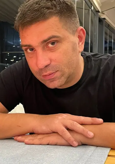 Я Евгений, 39, знакомлюсь для постоянных отношений в Мелитополе