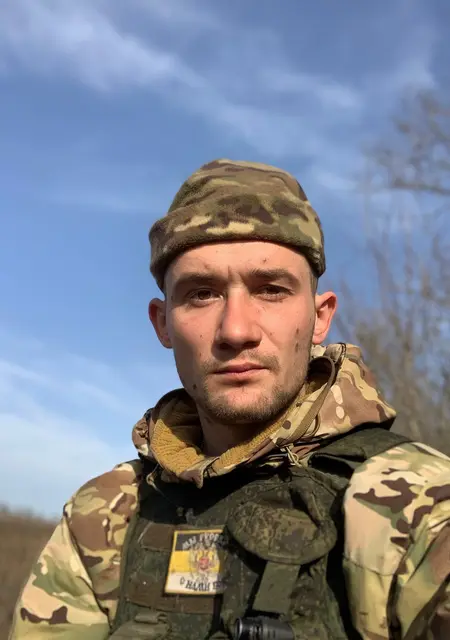 Я Славик, 29, из Амвросиевки, ищу знакомство для постоянных отношений