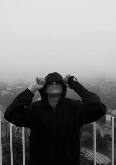 Я Ренат, 19, из Гомеля, ищу знакомства без обязательств