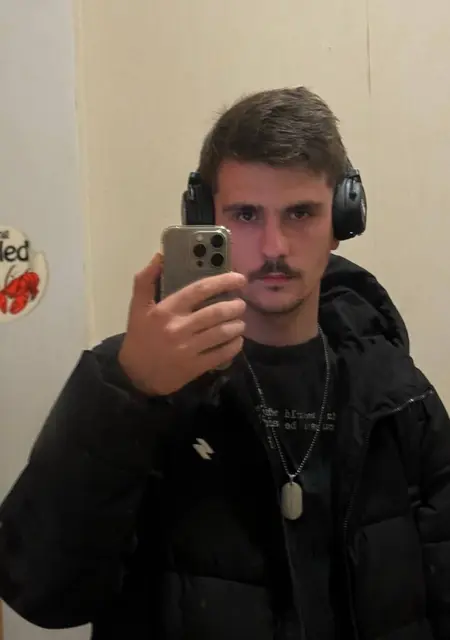 Євгеній из Вышгорода, мне 27, познакомлюсь на одну ночь