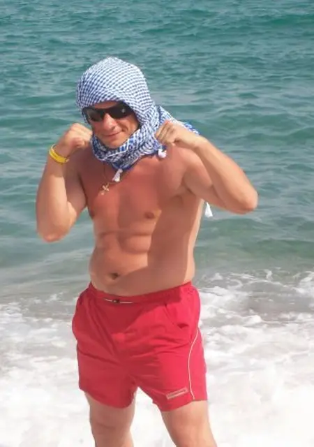 Я Артур, 42, из Луцка, ищу знакомства на одну ночь