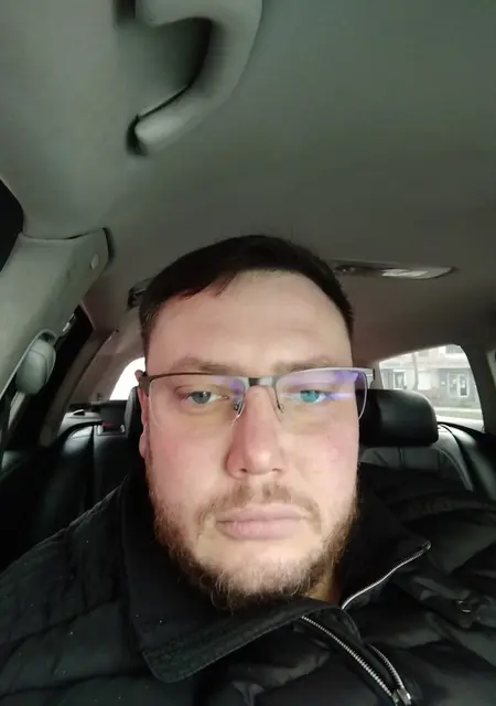 Максим из Николаева, ищу на сайте знакомства без обязательств