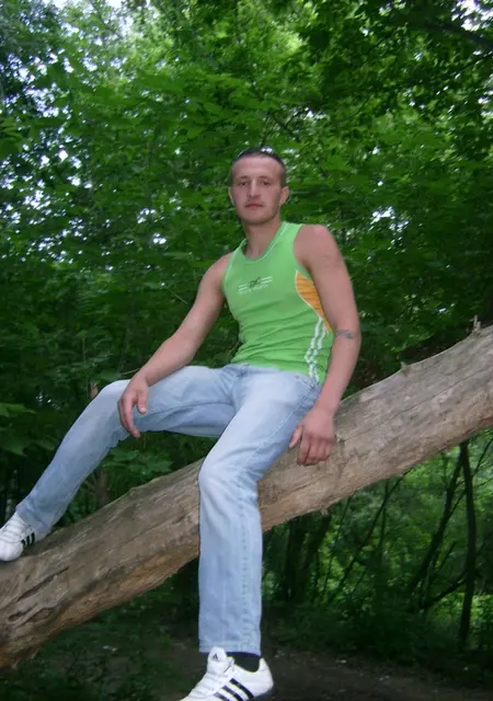 Я Николай, 33, из Житомира, ищу знакомства на одну ночь