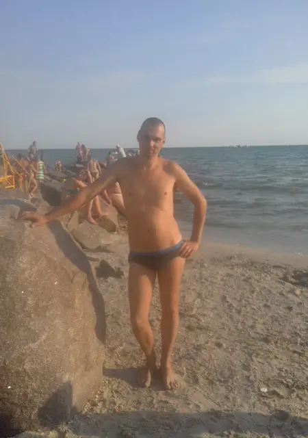 Я Daviddi, 44, знакомлюсь без обязательств в Черновцах