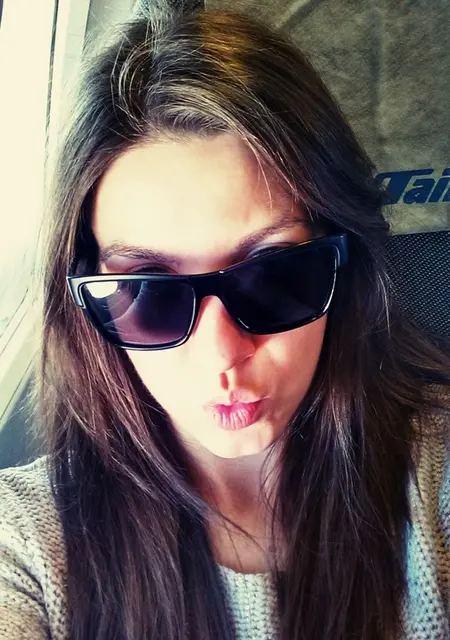 Я Яна, 35, из Харькова, ищу знакомство для дружбы