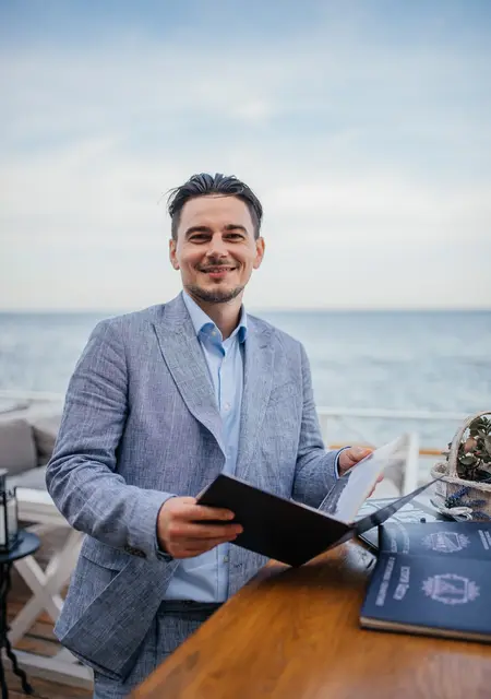 Я Марк, 33, знакомлюсь для приятного времяпровождения в Одессе