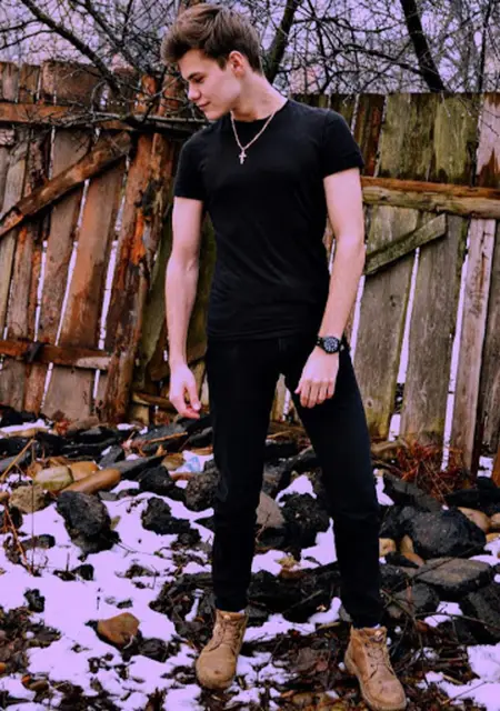 Maks из Черновцов, ищу на сайте знакомства на одну ночь