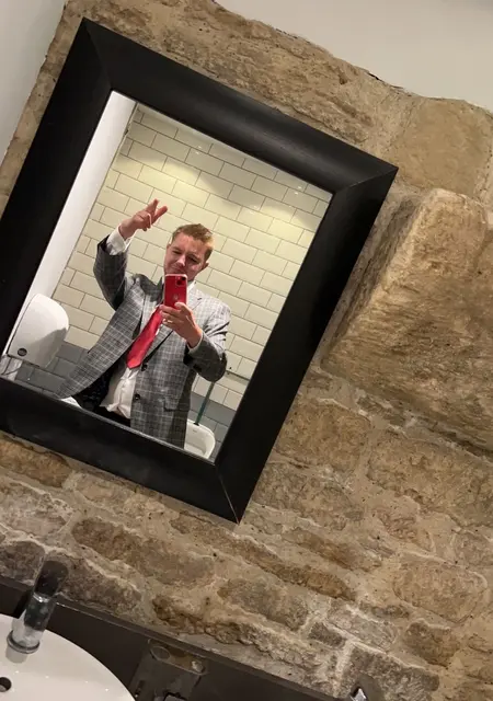 I'm Endy, 24 from Oxford, seeking connections for pleasant pastime